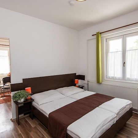 Hello Apartmanhaz Sopron Kültér fotó